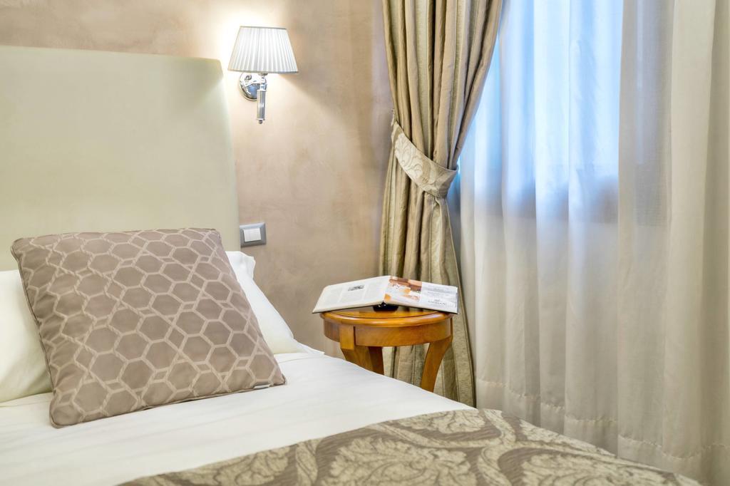 Palazzo Vitturi 3* Venice